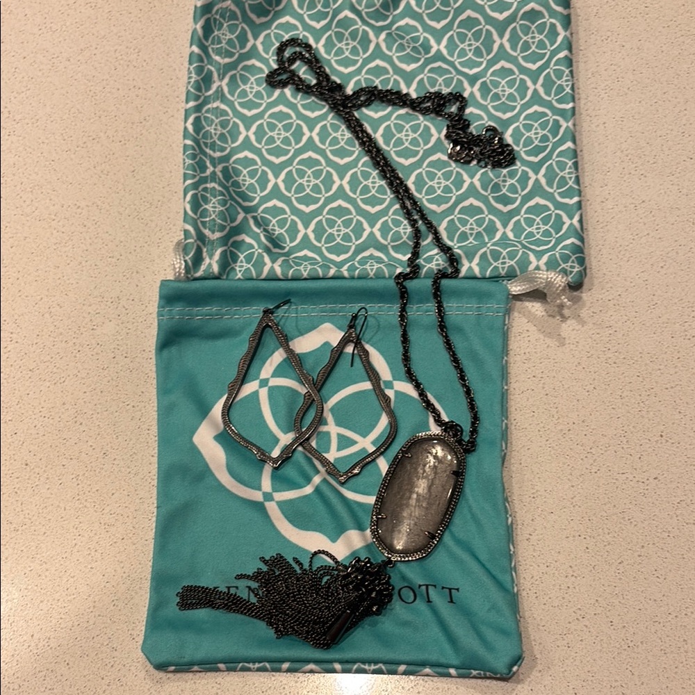 Kendra Scott Black Necklace and Earrings Set